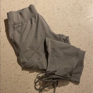 Lululemon ankle tie jogger NWOT